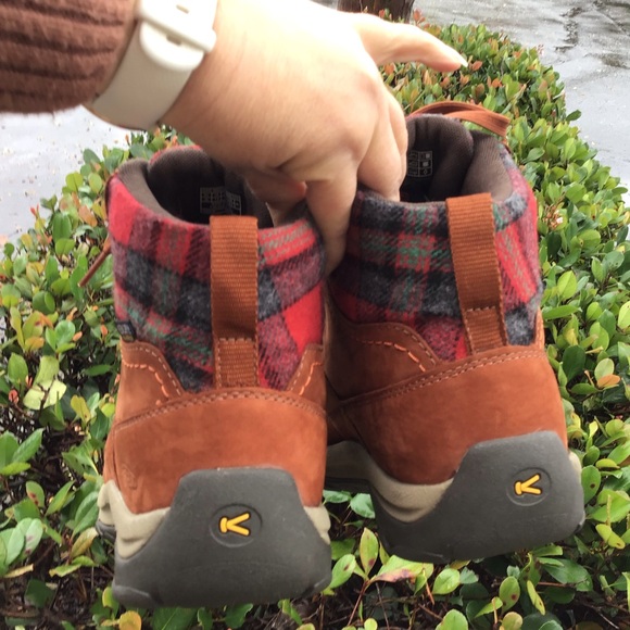 KEEN Waterproof Kaci III Winter Mid WP Insulated Snow Hiking Boots Womens